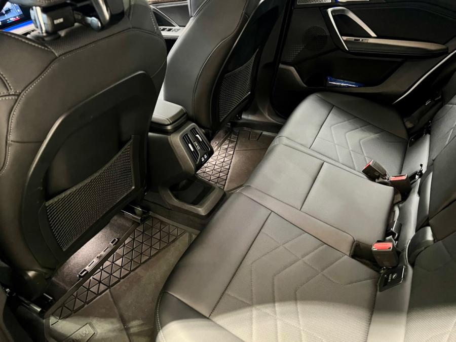 iX1 xDrive30 xLine - Image 8